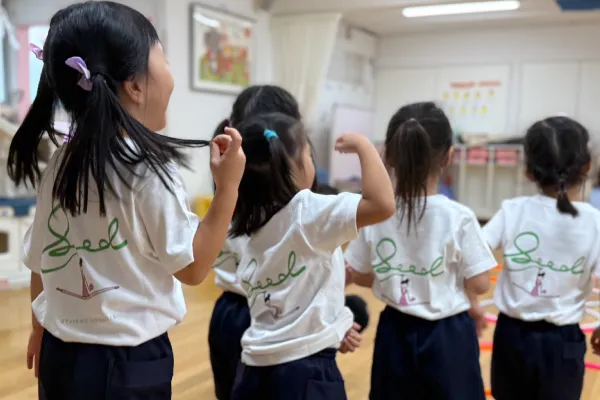 教室・スクール用オリジナルTシャツ作成事例｜東京都 Seed新体操教室様（フルカラー転写）
